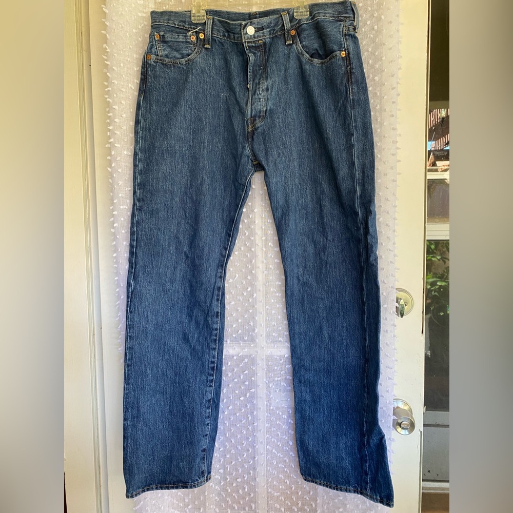 Levi’s dark wash jeans